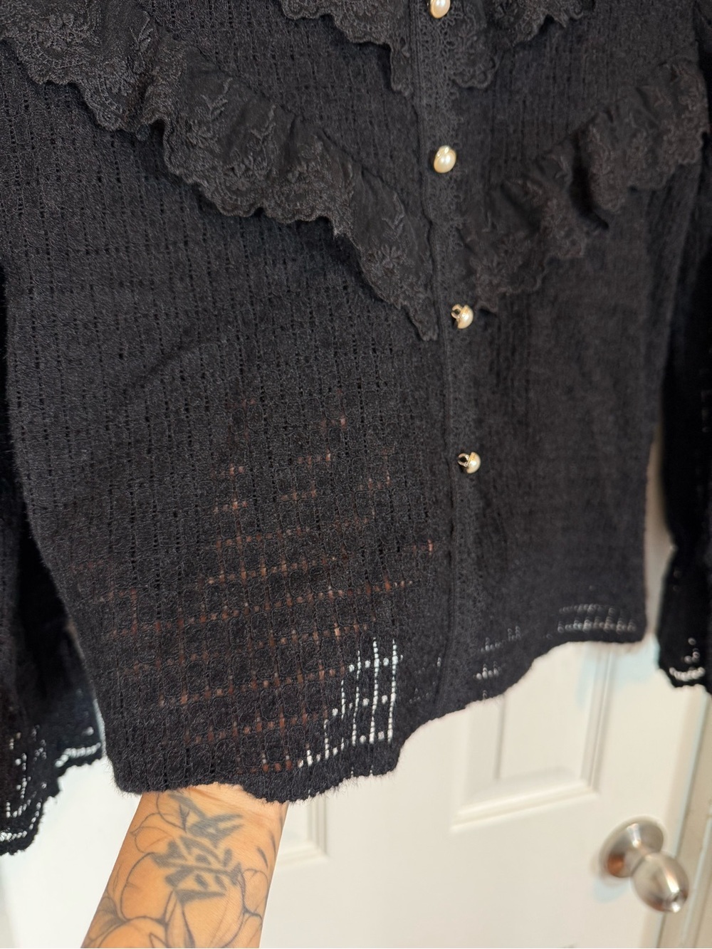 Vintage Black Lace Ruffle Blouse Women’s Medium Pearl Button Cottagecore Top - Picture 5 of 13